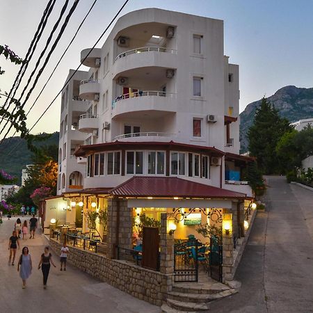 Hotel Galeb Čanj Exteriér fotografie