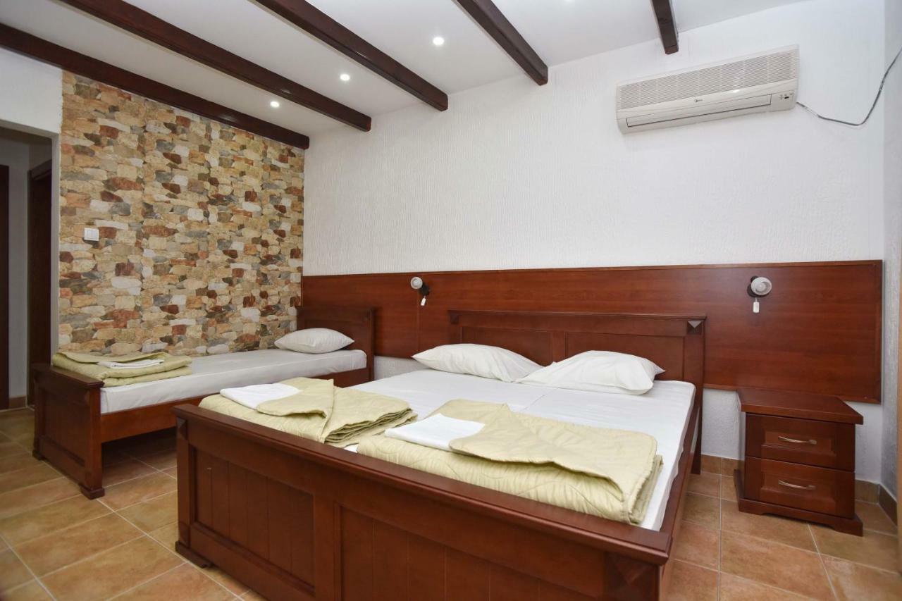 Hotel Galeb Čanj Exteriér fotografie