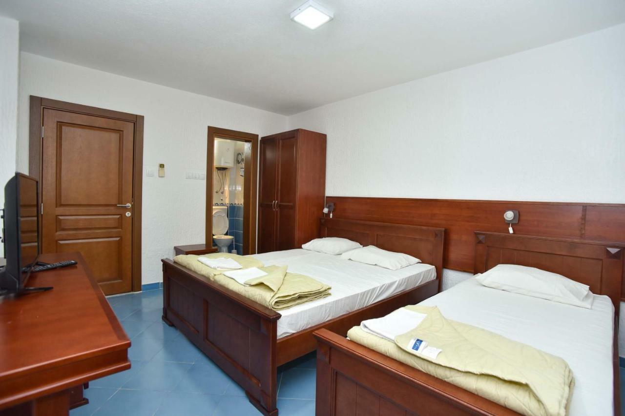 Hotel Galeb Čanj Exteriér fotografie