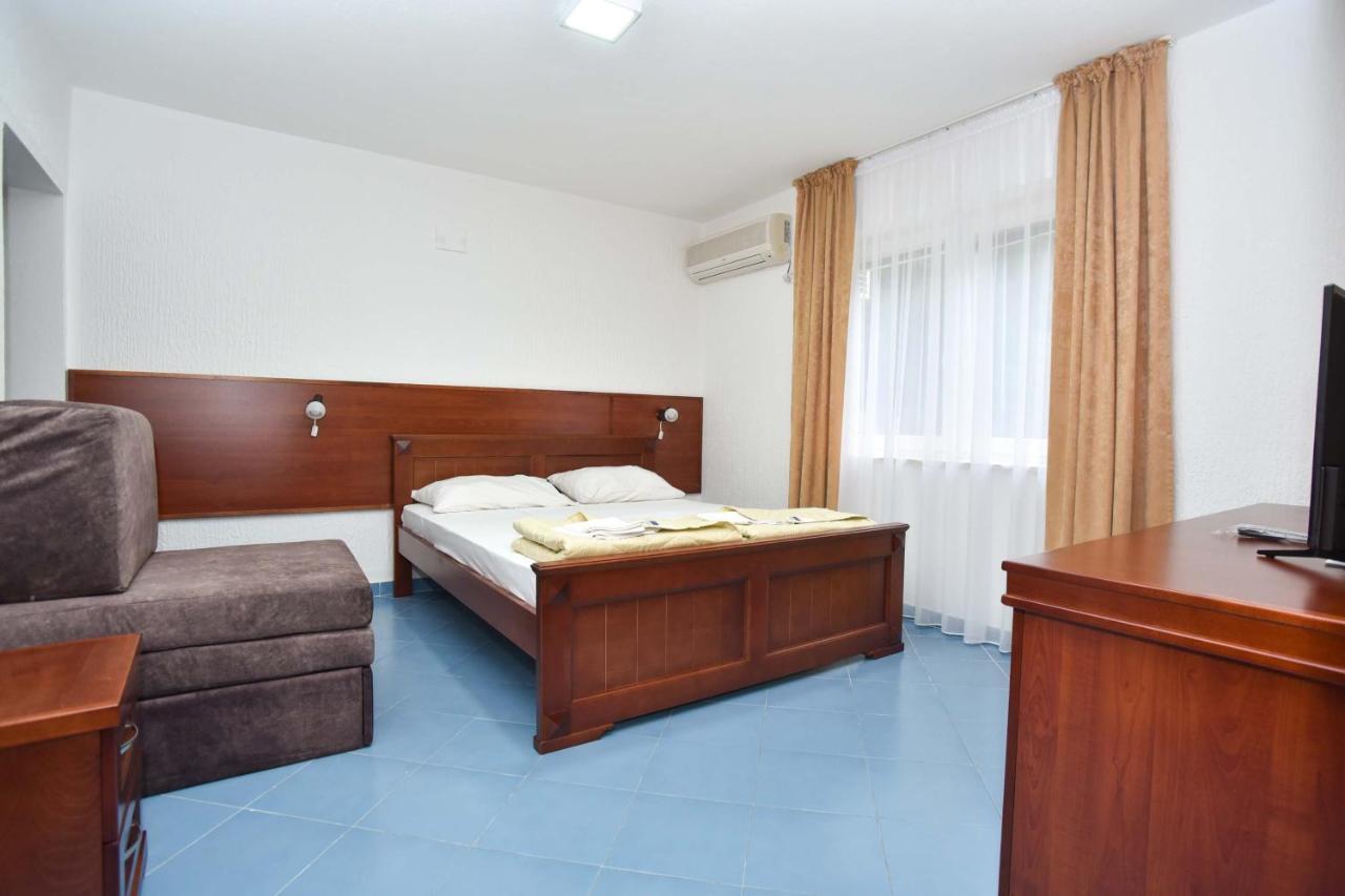 Hotel Galeb Čanj Exteriér fotografie